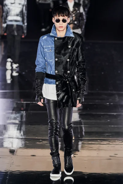Look 61